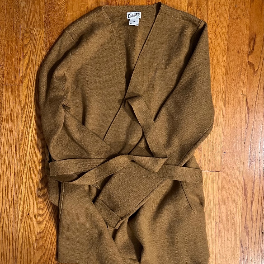 Duluth Non-Stop Convertible sweater.